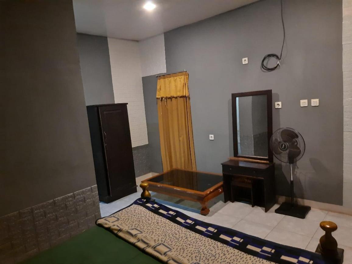 New Kami Homestay Banyuwangi (East Java) Exterior foto